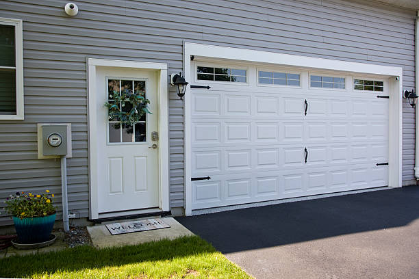 24/7 Emergency Garage Door Panel Replacement experts in Star City, WV
